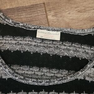 Bobbie Brooks Women's Sweater in Black and White